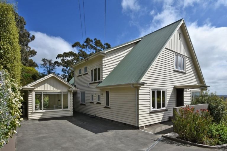 Photo of property in 50 Dyers Pass Road, Cashmere, Christchurch, 8022