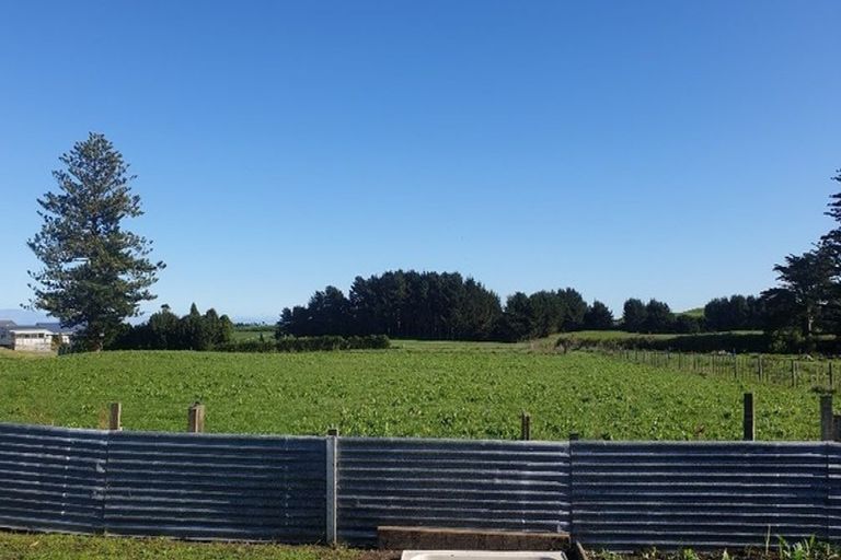 Photo of property in 215 Kakaramea Road, Kakaramea, Patea, 4598