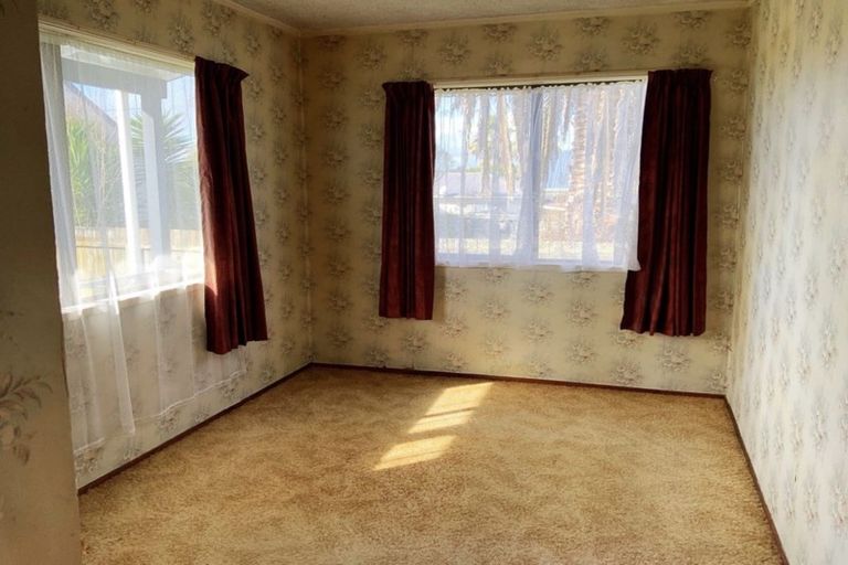 Photo of property in 7b Edgewater Parade, Waiuku, 2123