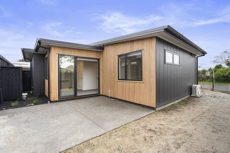 Photo of property in 1/1 Fuchsia Avenue, Pukete, Hamilton, 3200