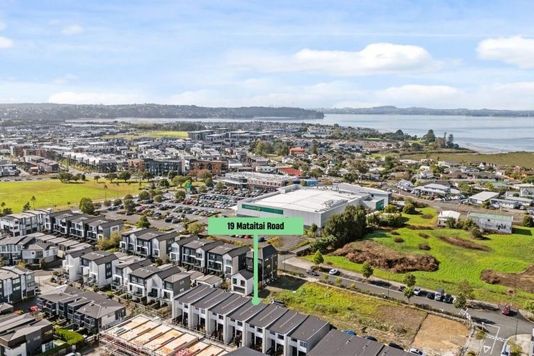 Photo of property in 19 Mataitai Road, Hobsonville, Auckland, 0618