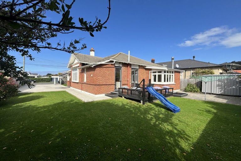 Photo of property in 356 Bay View Road, Saint Clair, Dunedin, 9012