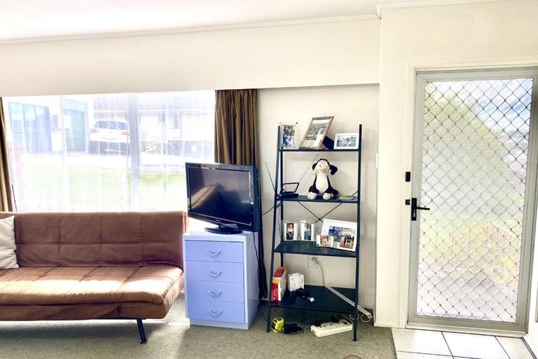 Photo of property in 1/20 Nigel Road, Browns Bay, Auckland, 0630