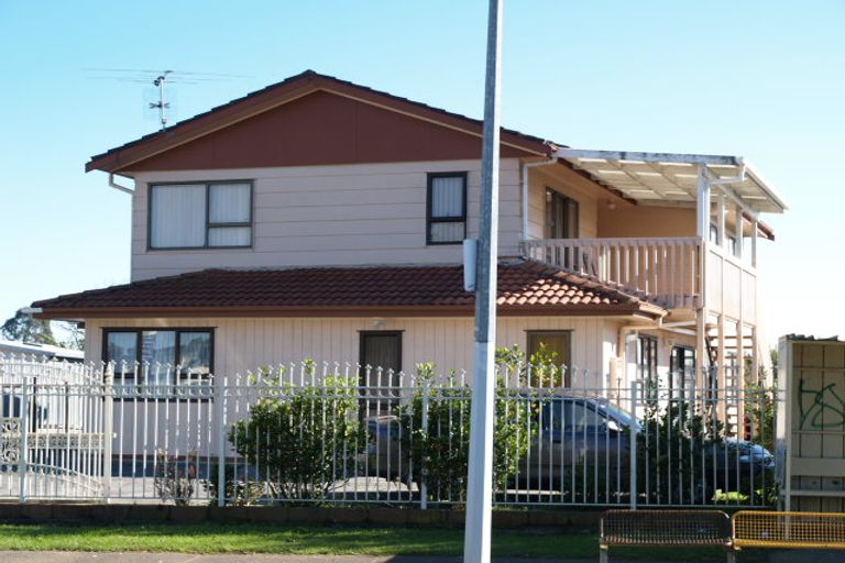 Photo of property in 30 Wickman Way, Mangere East, Auckland, 2024