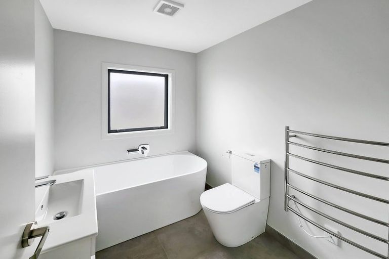 Photo of property in 6a Russell Street, Waterloo, Lower Hutt, 5011