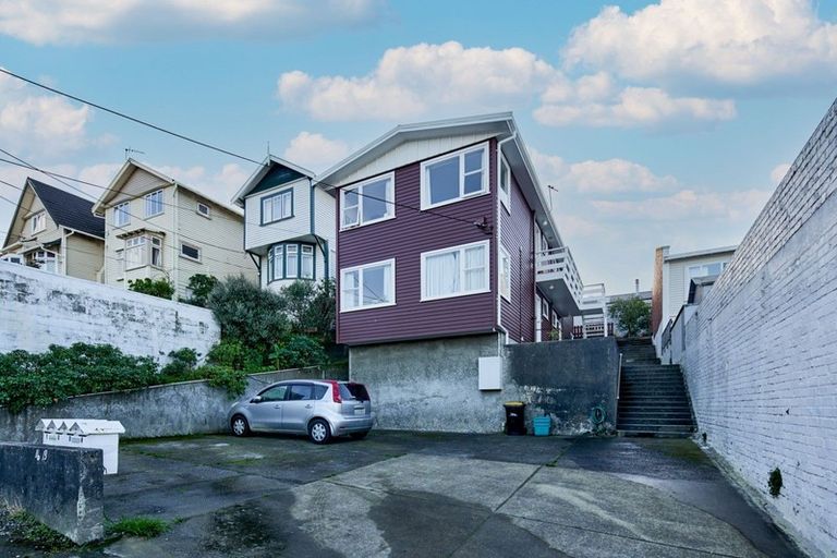 Photo of property in 2/16 Rolleston Street, Mount Cook, Wellington, 6021