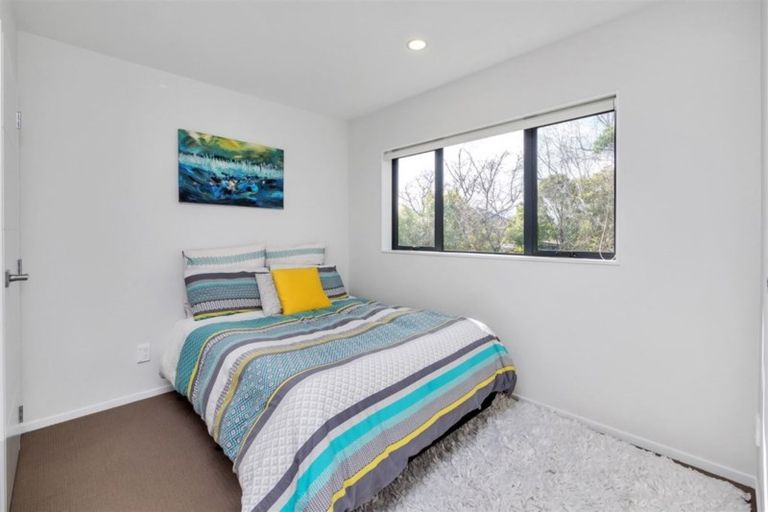 Photo of property in 7a Roberts Road, Te Atatu South, Auckland, 0610