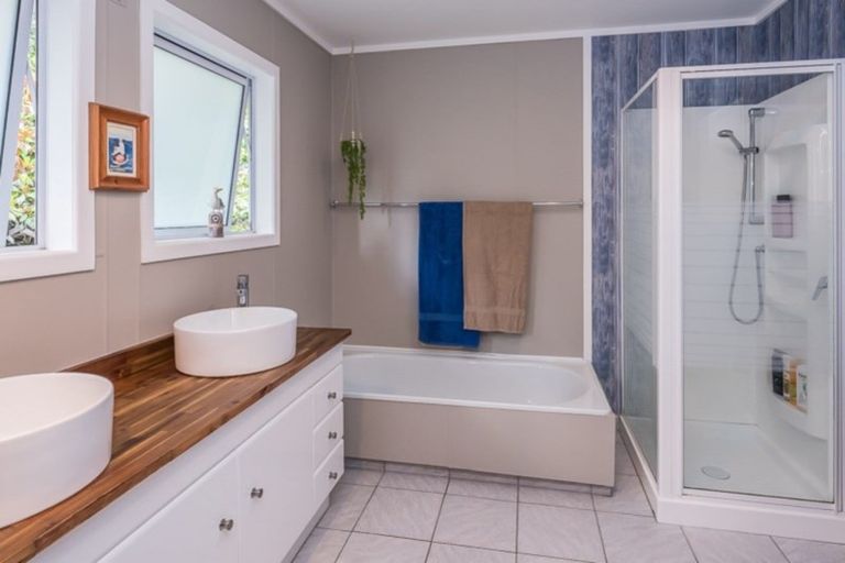 Photo of property in 11 Millvale Street, Waikanae, 5036