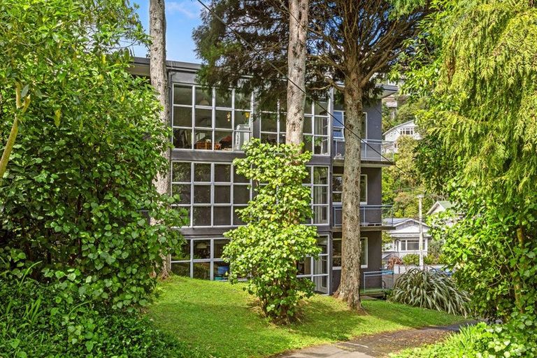 Photo of property in 146 Glenmore Street, Northland, Wellington, 6012