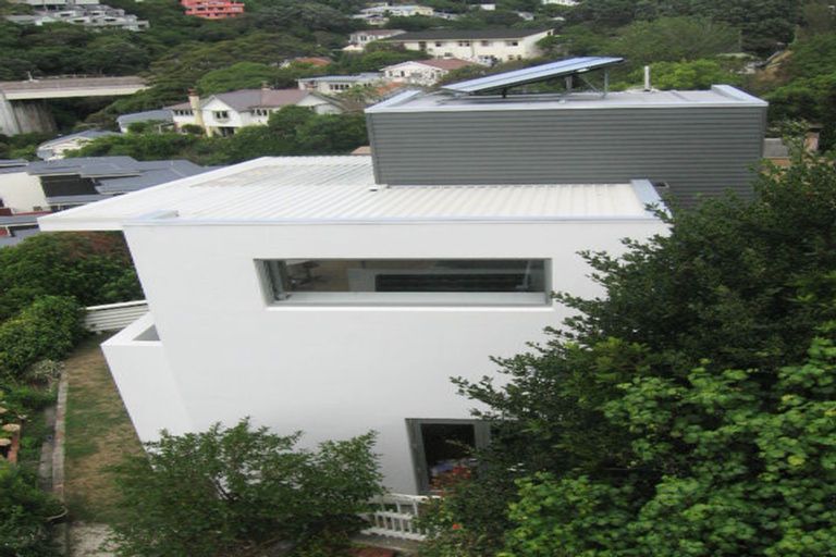 Photo of property in 12 Northland Road, Northland, Wellington, 6012