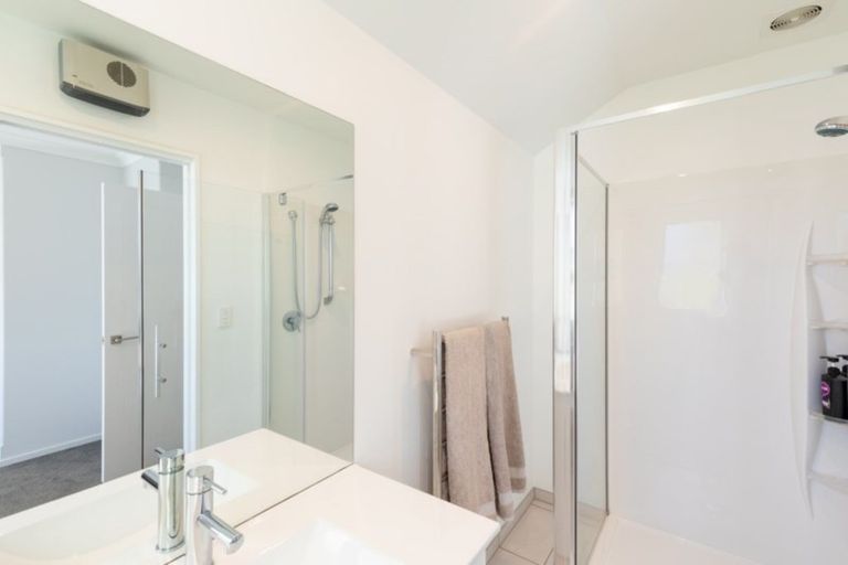 Photo of property in 16 Flaxgrove Place, Parklands, Christchurch, 8083