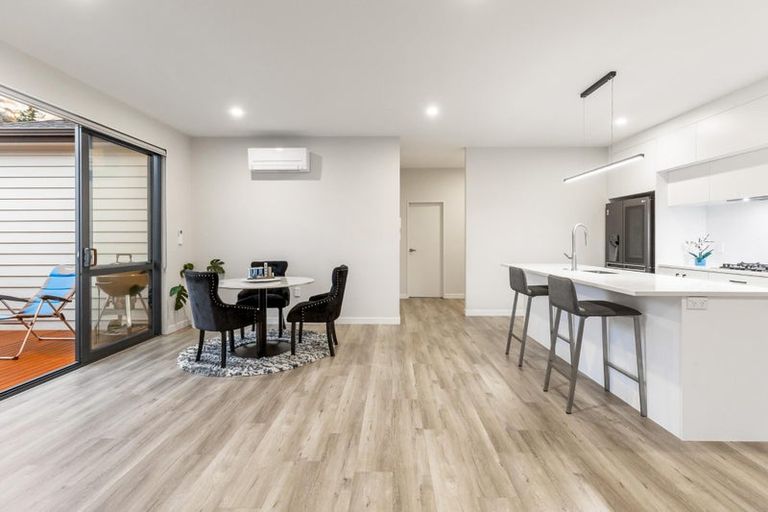 Photo of property in 5 Konoba Avenue, Kumeu, 0810