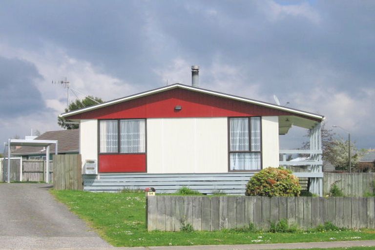 Photo of property in 64 Pohutukawa Drive, Owhata, Rotorua, 3010