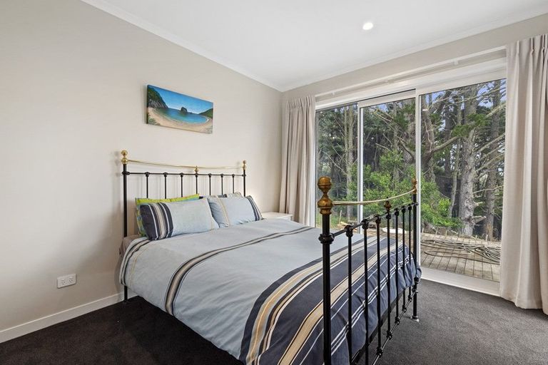Photo of property in 402 Paremoremo Road, Paremoremo, Auckland, 0632