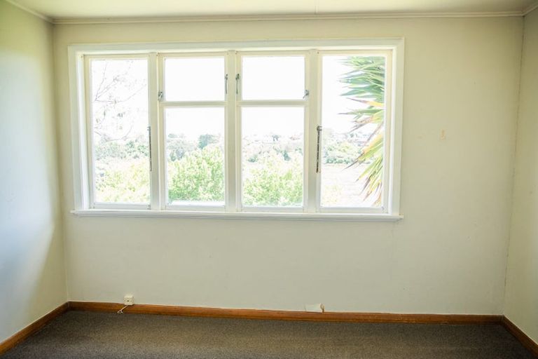 Photo of property in 29 Hillary Crescent, Belmont, Auckland, 0622