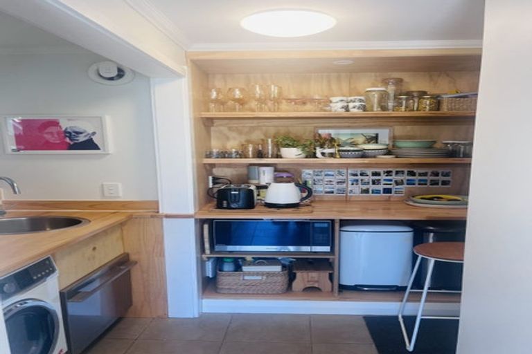 Photo of property in 30 Saint Michaels Crescent, Kelburn, Wellington, 6012