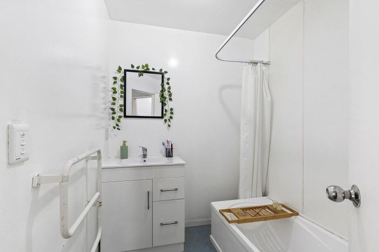 Photo of property in 3/5 Hopper Street, Mount Cook, Wellington, 6011