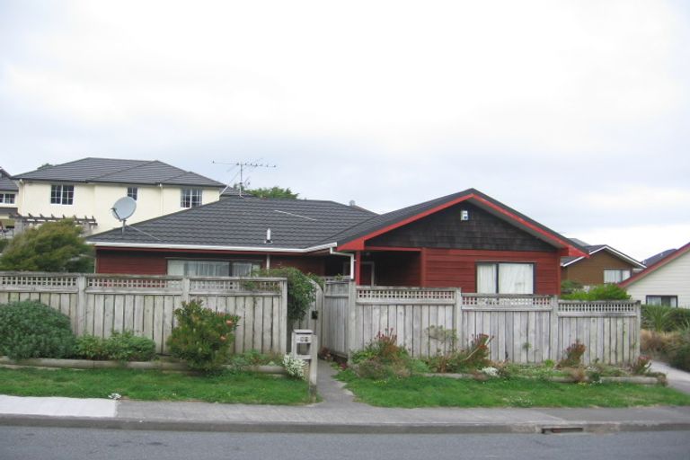 Photo of property in 90 Cortina Avenue, Johnsonville, Wellington, 6037