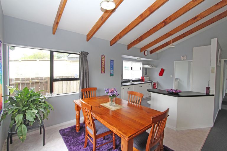 Photo of property in 2/570 Weymouth Road, Weymouth, Auckland, 2103