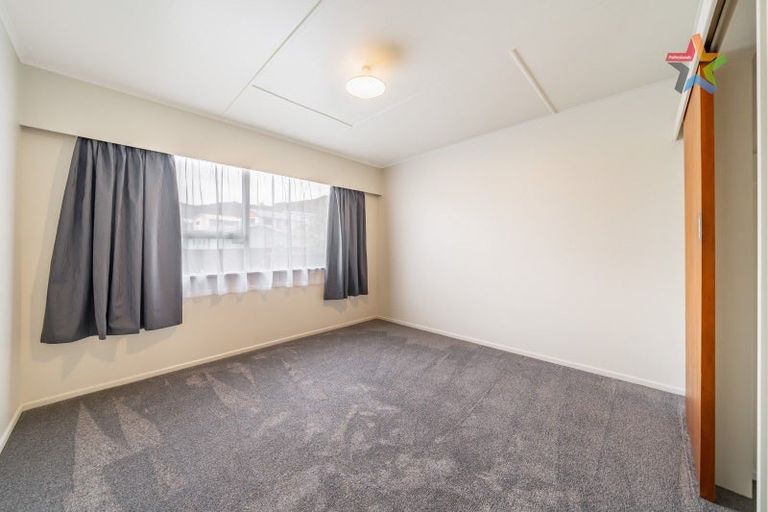 Photo of property in 293a Wellington Road, Wainuiomata, Lower Hutt, 5014