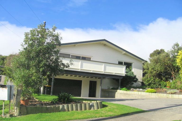 Photo of property in 9 Ernest Street, Ranui, Porirua, 5024