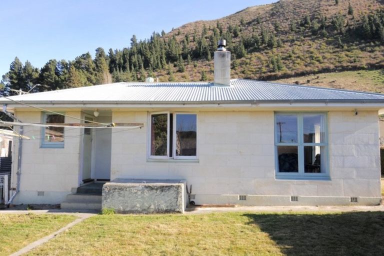 Photo of property in 6 Robinson Street, Kurow, 9435