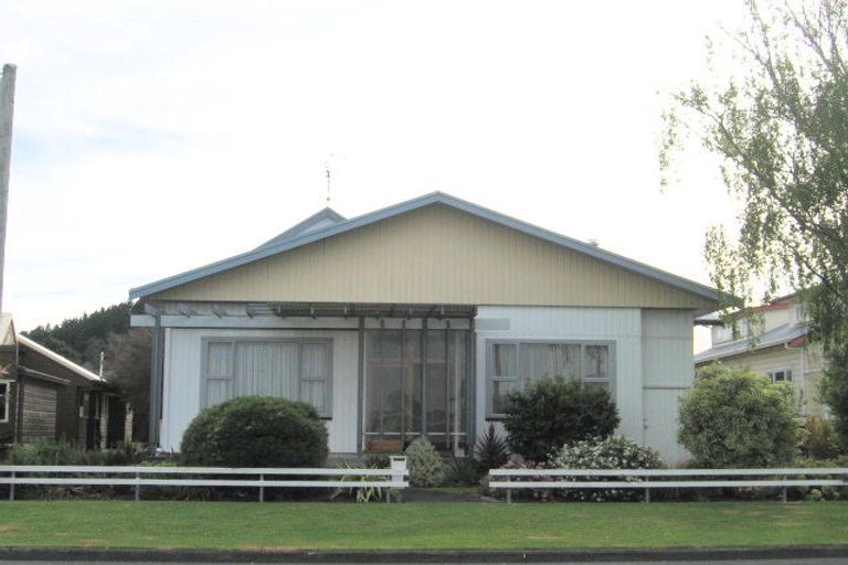 Photo of property in 77 Stout Street, Whataupoko, Gisborne, 4010