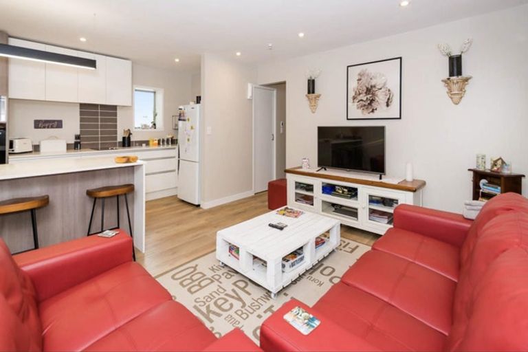 Photo of property in 12 Wiriana Place, Stanmore Bay, Whangaparaoa, 0932