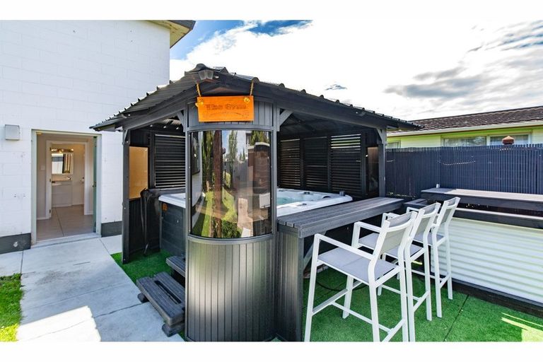 Photo of property in 61 Seddon Street, Rangiora, 7400