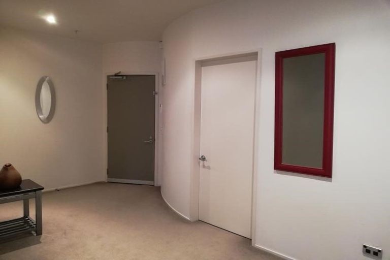 Photo of property in The Quay, 2/332a2 Lambton Quay, Wellington Central, Wellington, 6011