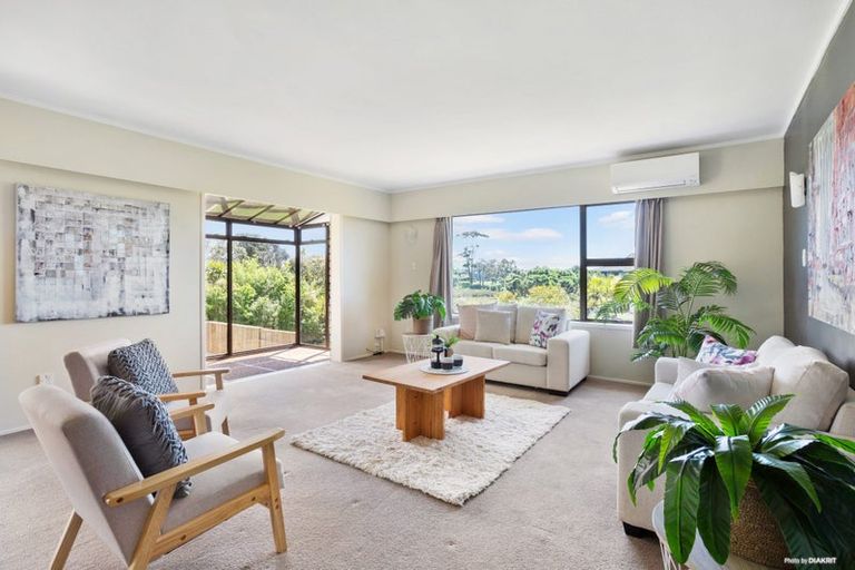 Photo of property in 2/10 Kentigern Close, Pakuranga, Auckland, 2010