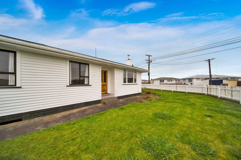 Photo of property in 21 Pacey Avenue, Hawera, 4610