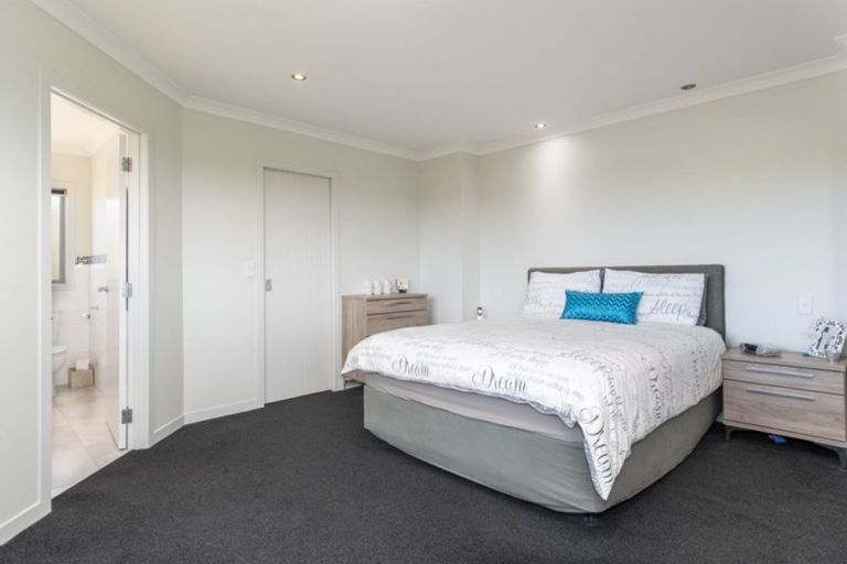 Photo of property in 12 Haden Place, Omokoroa, 3114