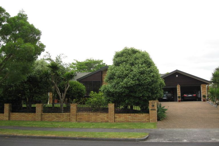 Photo of property in 2 Elana Court, Conifer Grove, Takanini, 2112