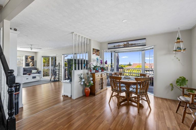 Photo of property in 70 Brightside Road, Stanmore Bay, Whangaparaoa, 0932