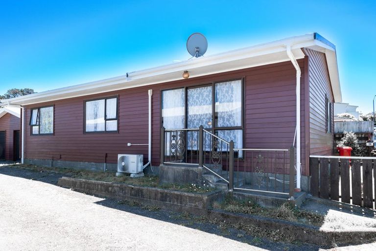 Photo of property in 21 Trafalgar Street, Johnsonville, Wellington, 6037