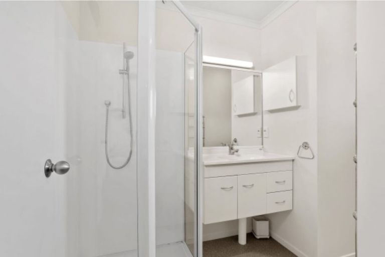 Photo of property in 6a Elizabeth Street, Orewa, 0931