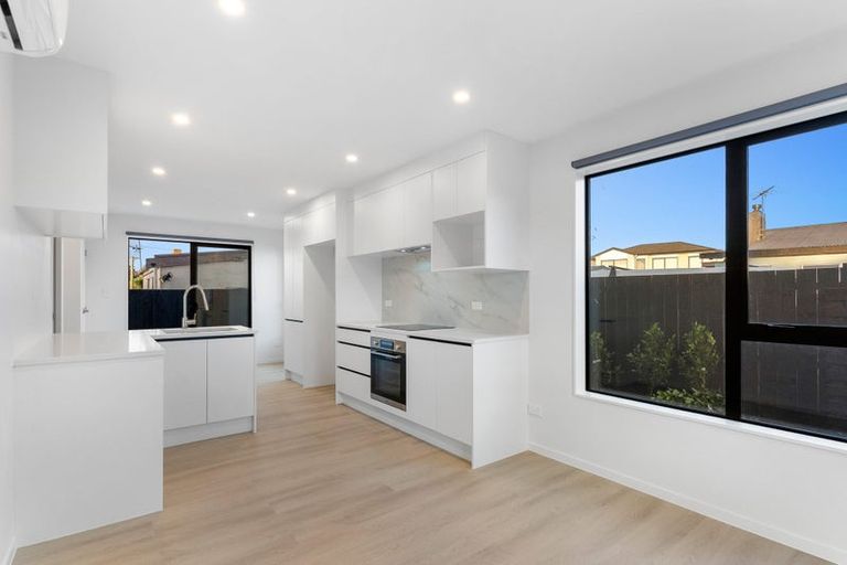 Photo of property in 27e Von Sturmer Street, Mangere East, Auckland, 2024