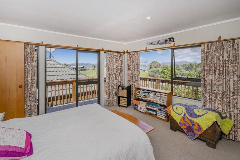 Photo of property in 2 Pohutukawa Grove, Whitianga, 3510
