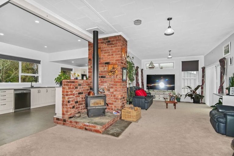 Photo of property in 58 Wakefield Street, Westport, 7825