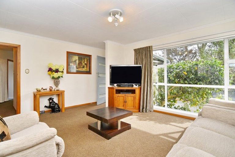 Photo of property in 236 Grimseys Road, Redwood, Christchurch, 8051