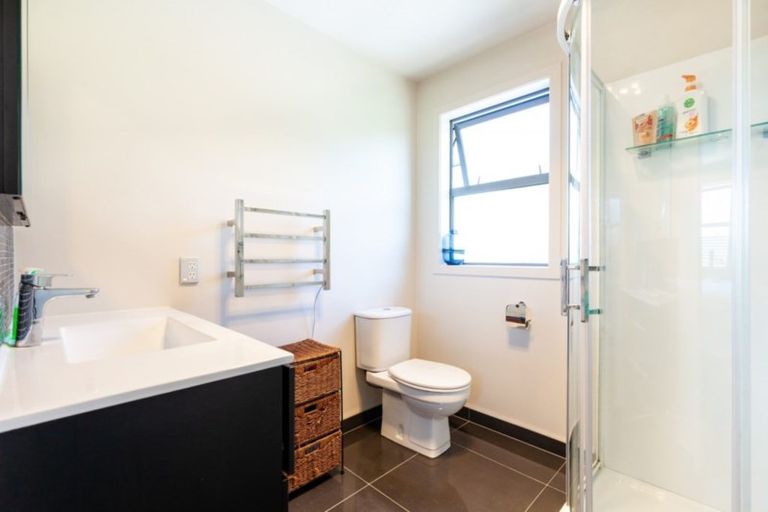 Photo of property in 13a Heta Road, Highlands Park, New Plymouth, 4312