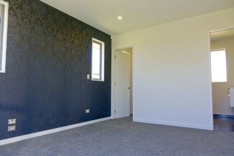 Photo of property in 71 Whincops Road, Halswell, Christchurch, 8025