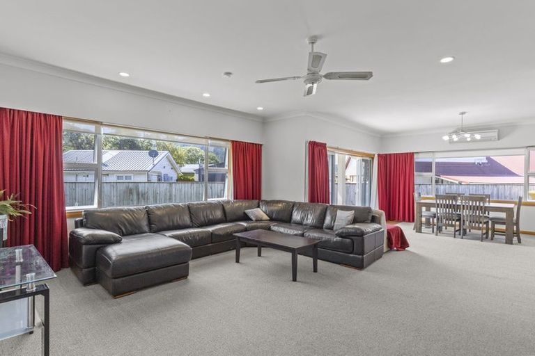 Photo of property in 36 Kent Street, Picton, 7220