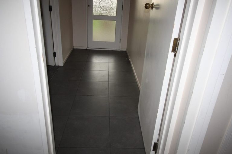 Photo of property in 27 Dunk Place, Milson, Palmerston North, 4414