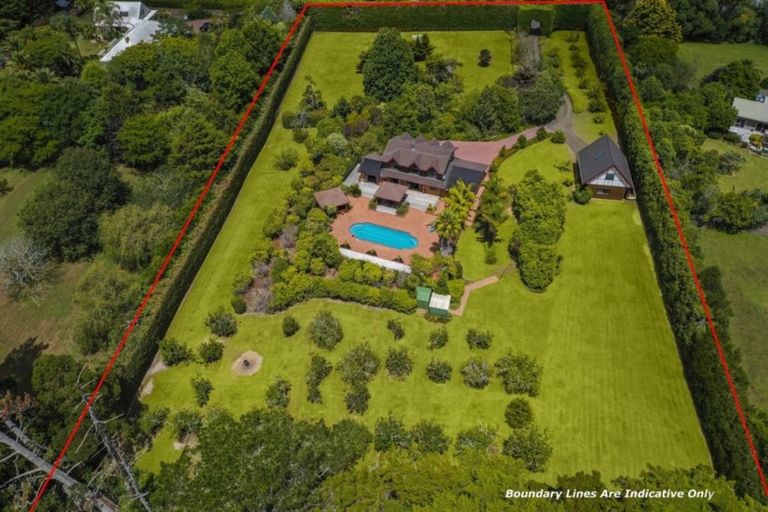 Photo of property in 59 Motu Road, Kumeu, 0891