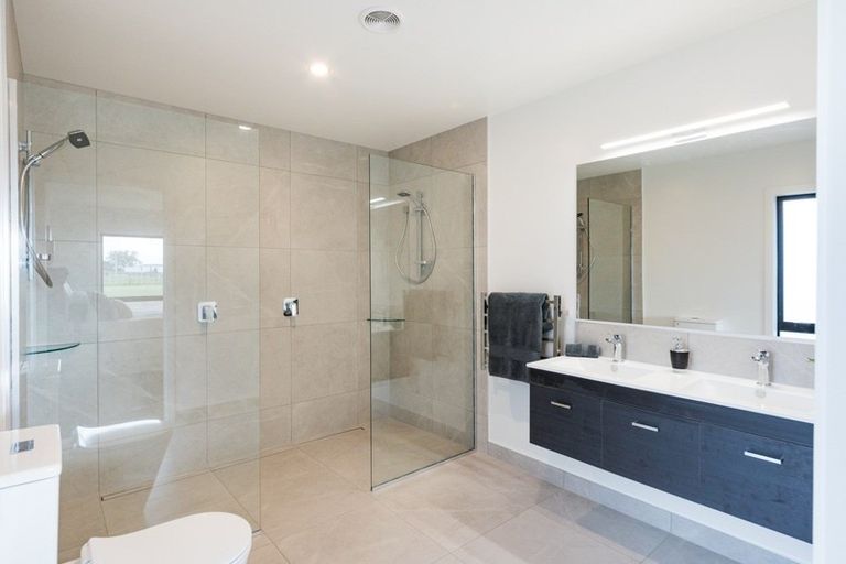 Photo of property in 1298 Taonui Road, Colyton, Feilding, 4775