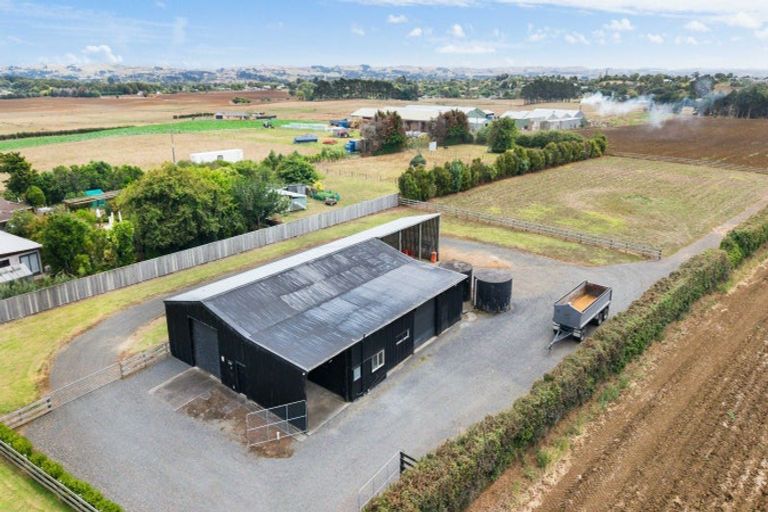 Photo of property in 98 Kidd Road, Waiuku, 2682