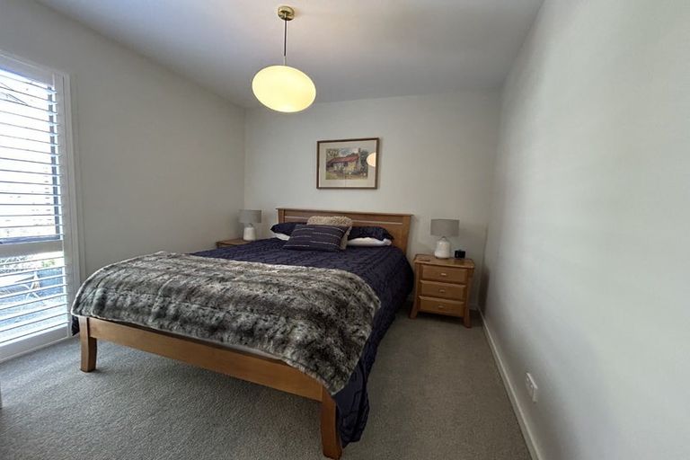 Photo of property in 27 Inder Street, Jacks Point, 9371