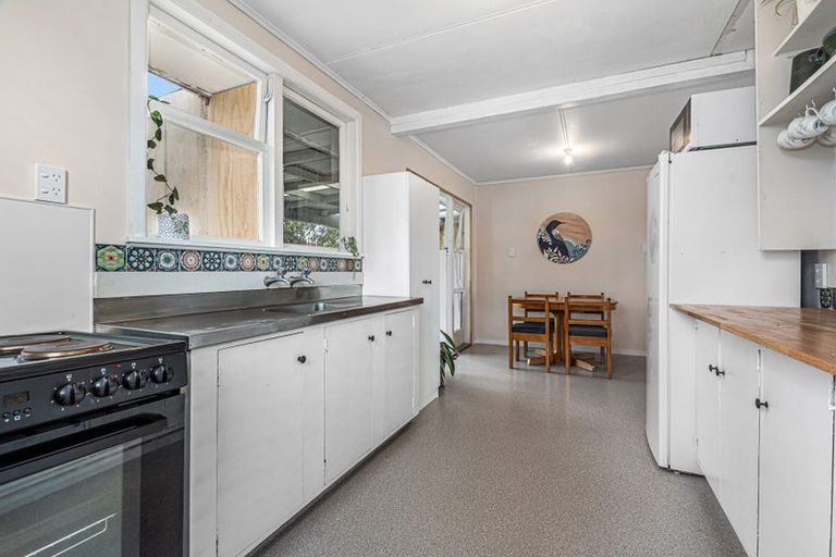 Photo of property in 28 Whiteman Road, Kawakawa, 0210